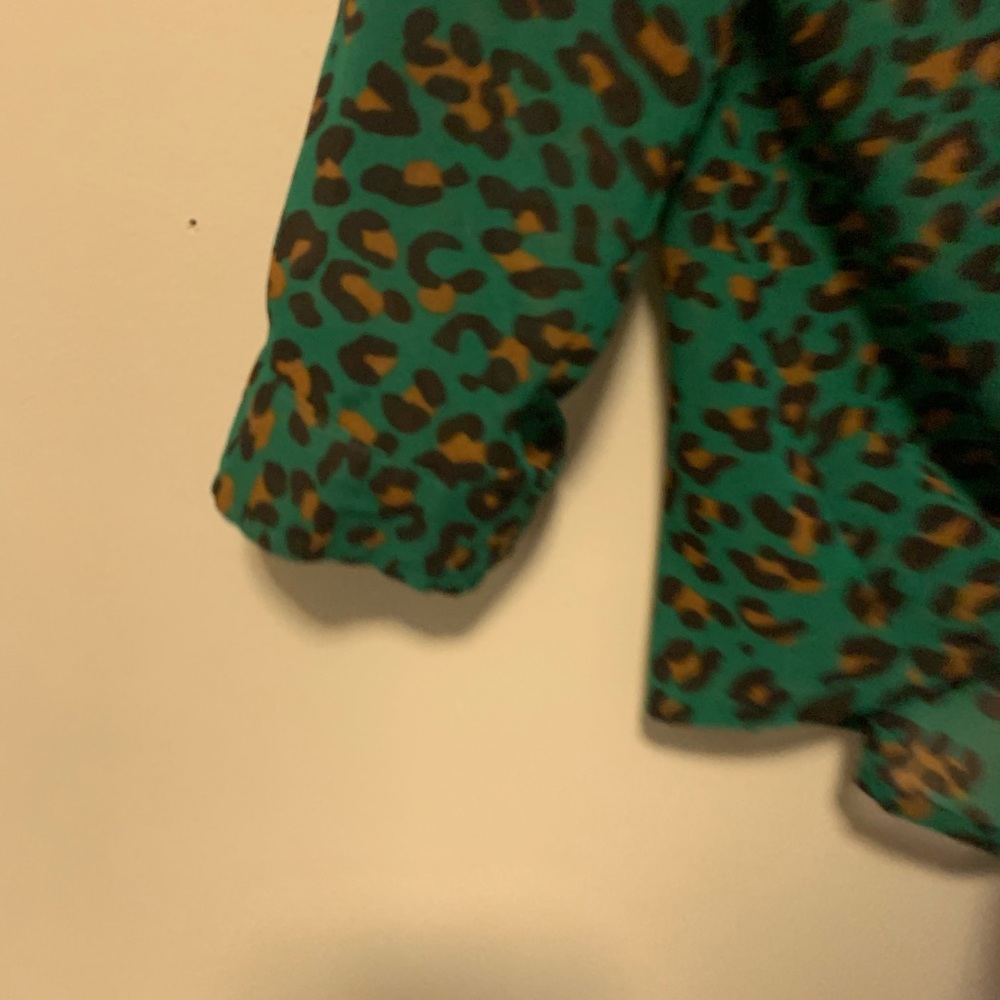 Leopard button down - Picture 4 of 5
